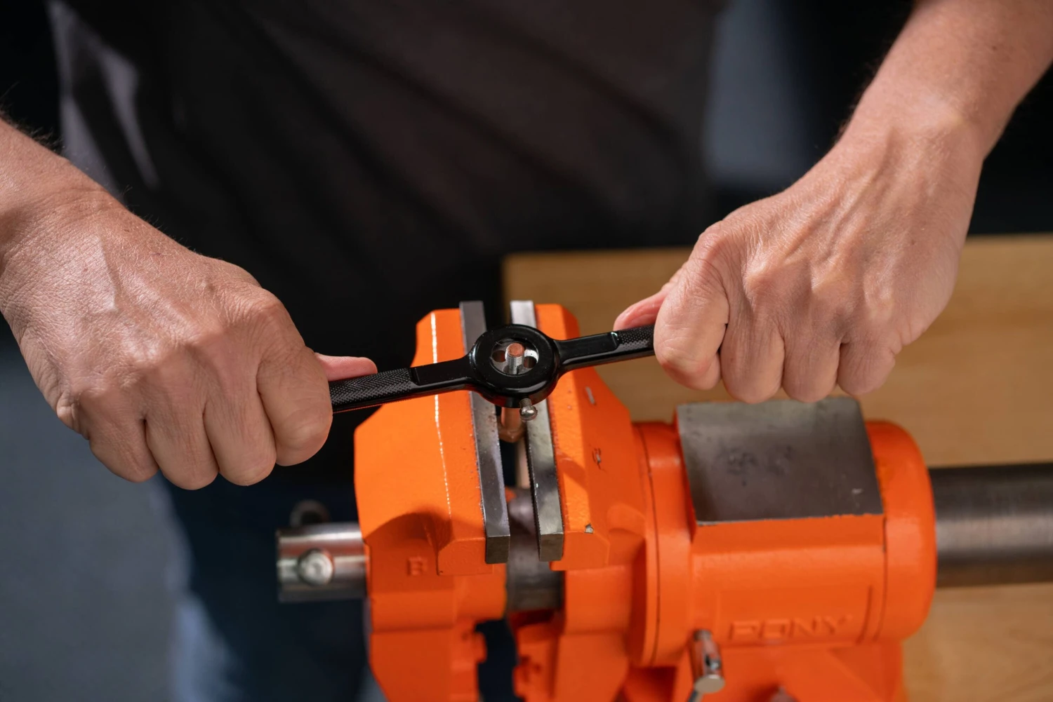 Kobalt 24 -Piece Standard (SAE) Tap And Die Set 5 Kobalt 24 -Piece Standard (SAE) Tap And Die Set -Kobalt Store 49886678 scaled